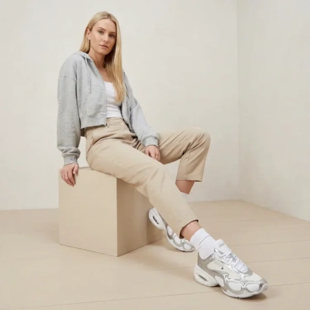 Nike Air Max Muse Амортизация Поддержка Низкий Верх Повседневные Беговые Кроссовки Женские Белый Серебряный