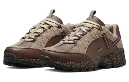 Jacquemus X Nike Air Humara Спортивная повседневная обувь для женщин низкий топ солодово-коричневый