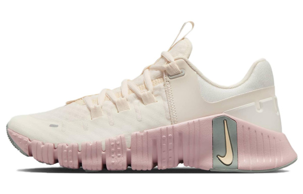 Nike Free Metcon 5 Комфортные Низкие Кроссовки для Тренировок Женские Бежево-Розовые