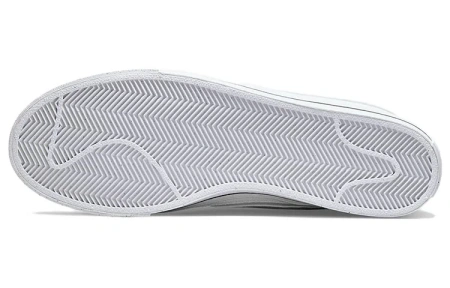 Nike Court Legacy Универсальная низкая обувь для скейтбординга мужская белая из переработанного материала