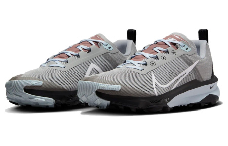 Nike Kiger 9 Сетка Амортизация Износостойкий Низкий Топ ТРЕНИРОВОЧНАЯ БЕЖЕВАЯ ЧЕРНОЙ Обувь Женская