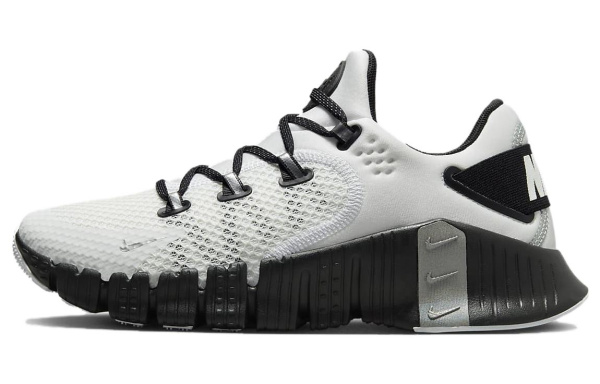 Nike Free Metcon 4 Премиум Низкие Кроссовки для Тренировок Женские Белые Черные
