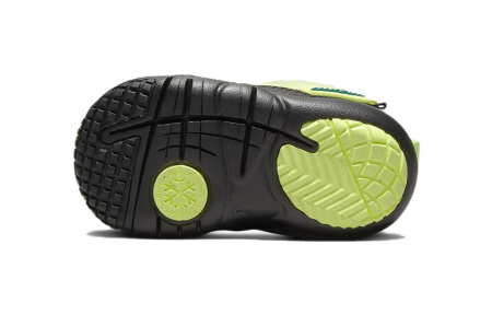 Nike Flex Advance противоскользящие устойчивые к истиранию термические сноубутсы серого и черного цвета